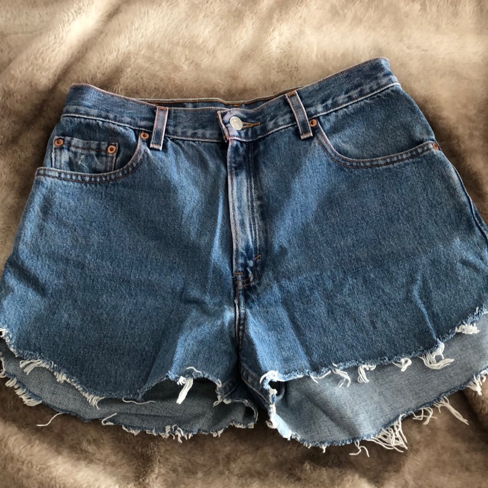 Levi High Rise shorts